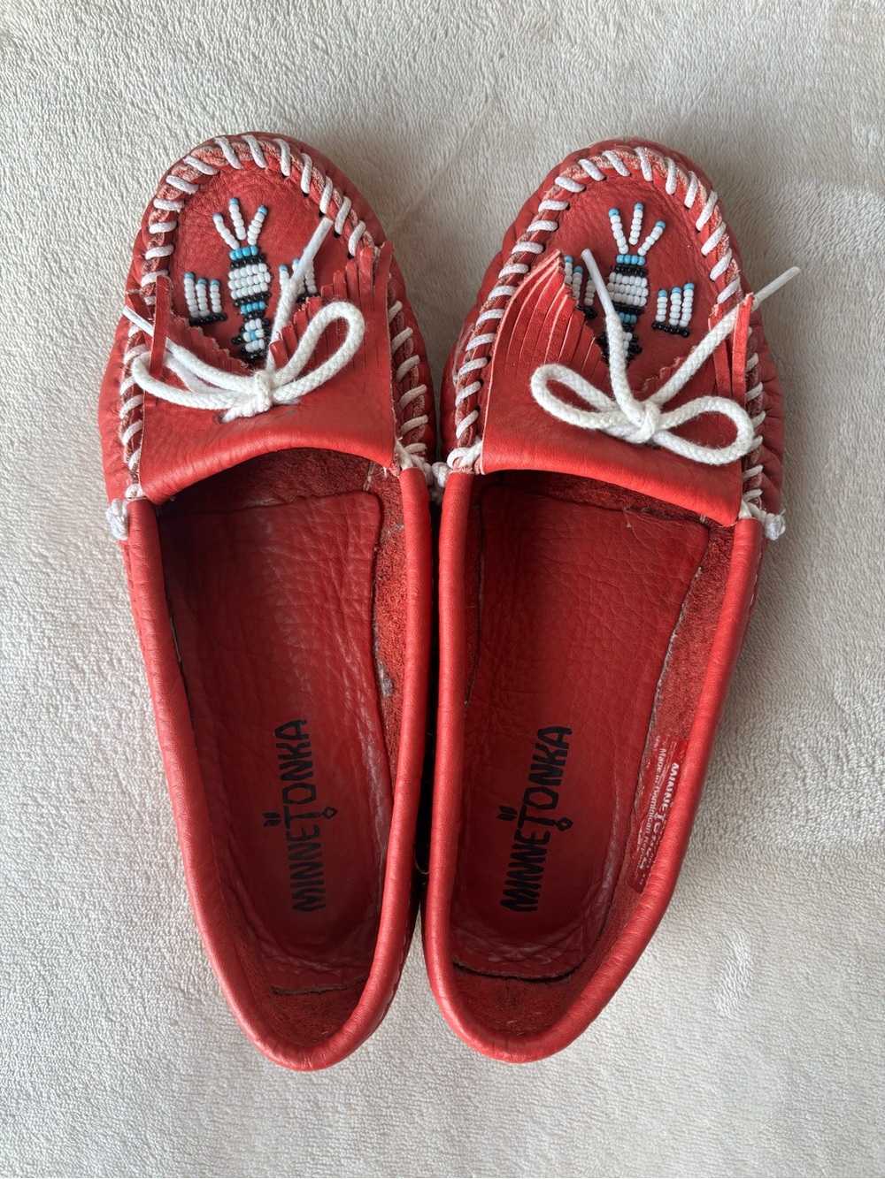 Minnetonka Women’s 6 Red Leather Beaded Thunderbird Moccasins Fringe Loafers